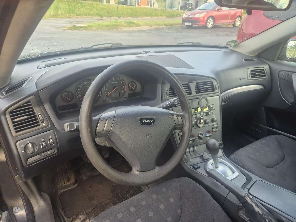 Volvo S60, 2.4 l., Седан
