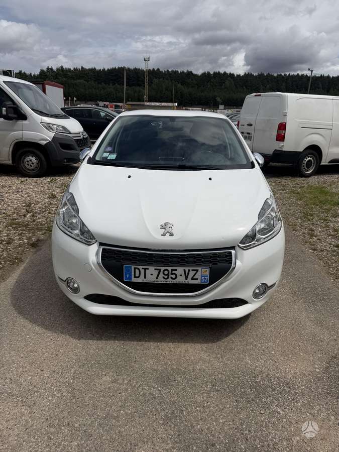 Peugeot 208, 1.2 l., Хэтчбек