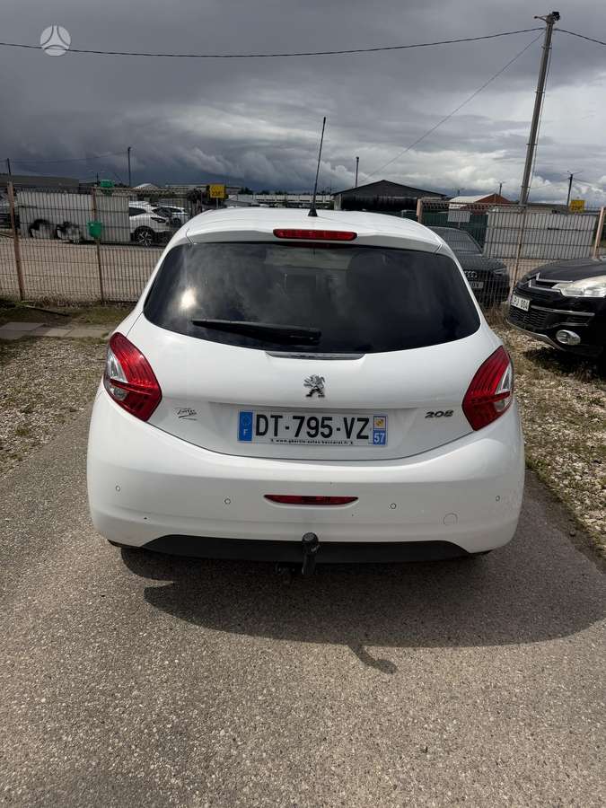 Peugeot 208, 1.2 l., Хэтчбек