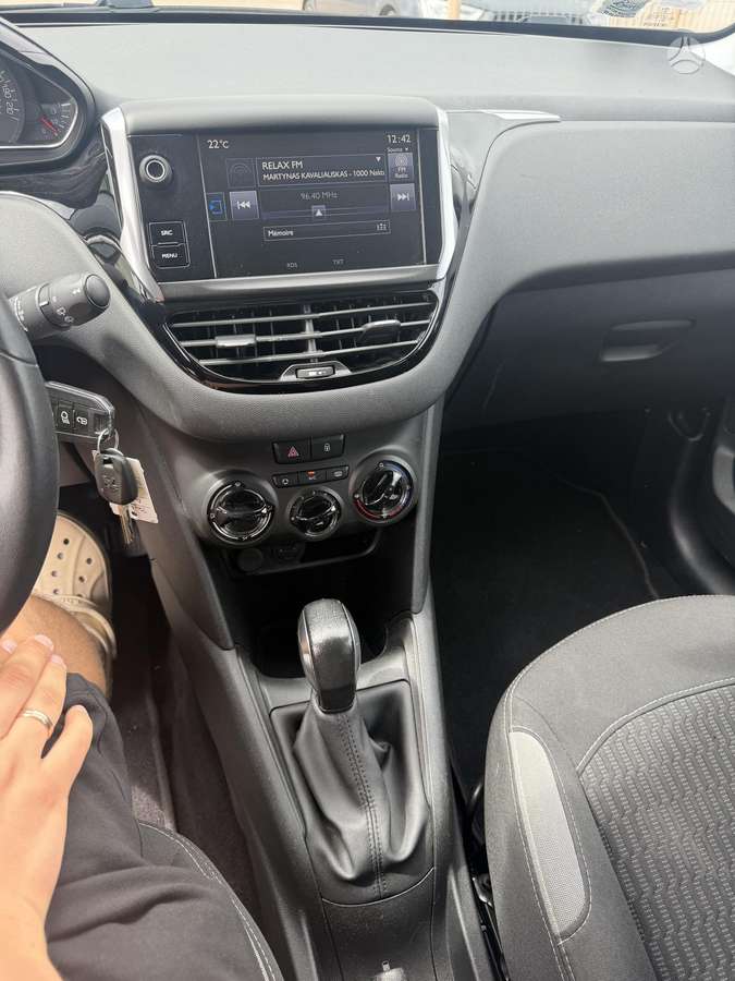 Peugeot 208, 1.2 l., Хэтчбек