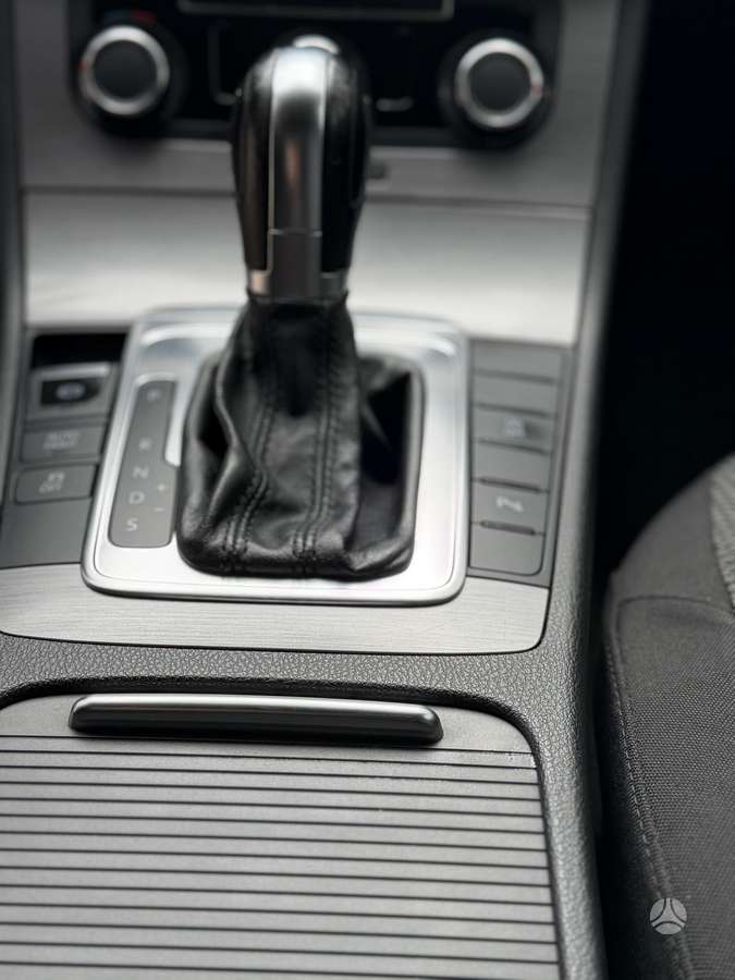 Volkswagen Passat, 2.0 l., Универсал