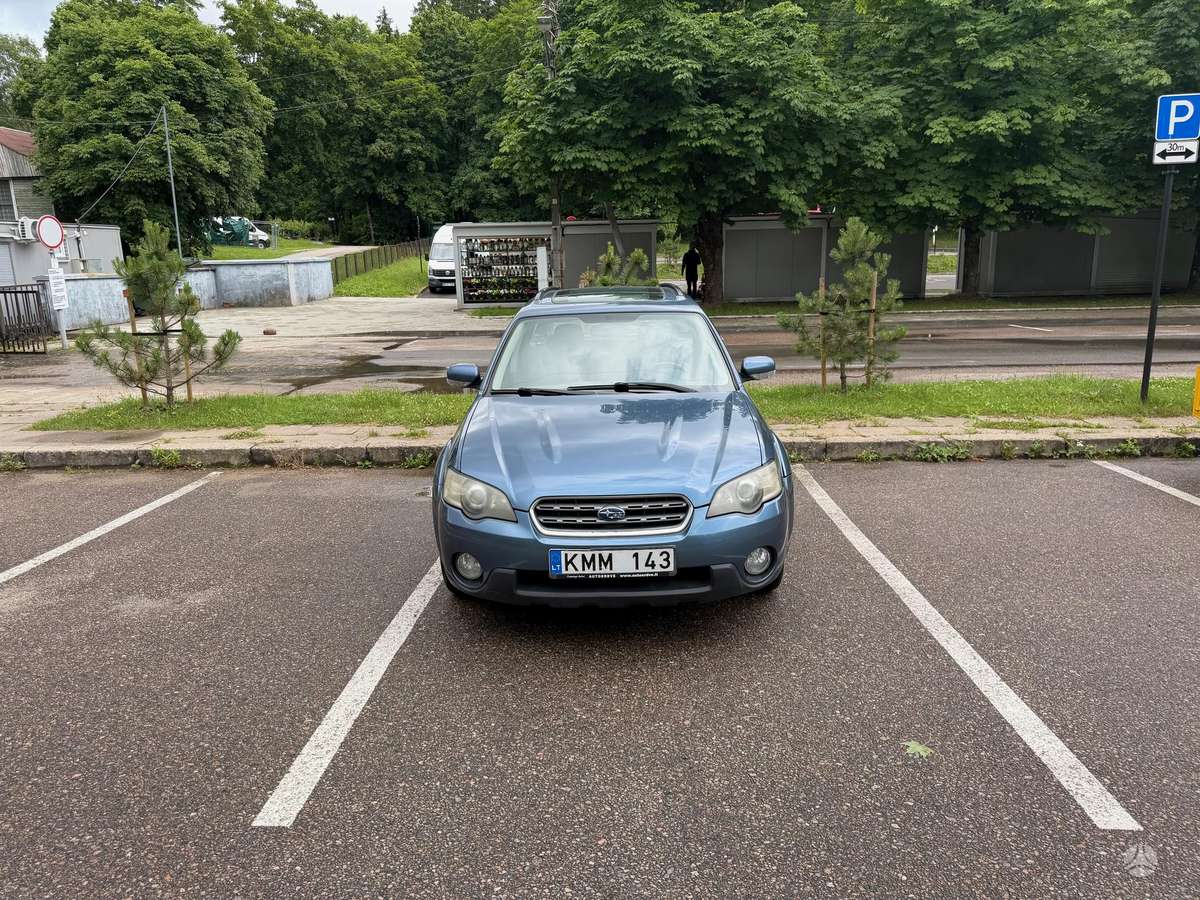 Subaru Outback, Универсал