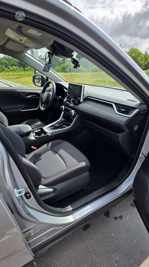 Toyota RAV4 - 10