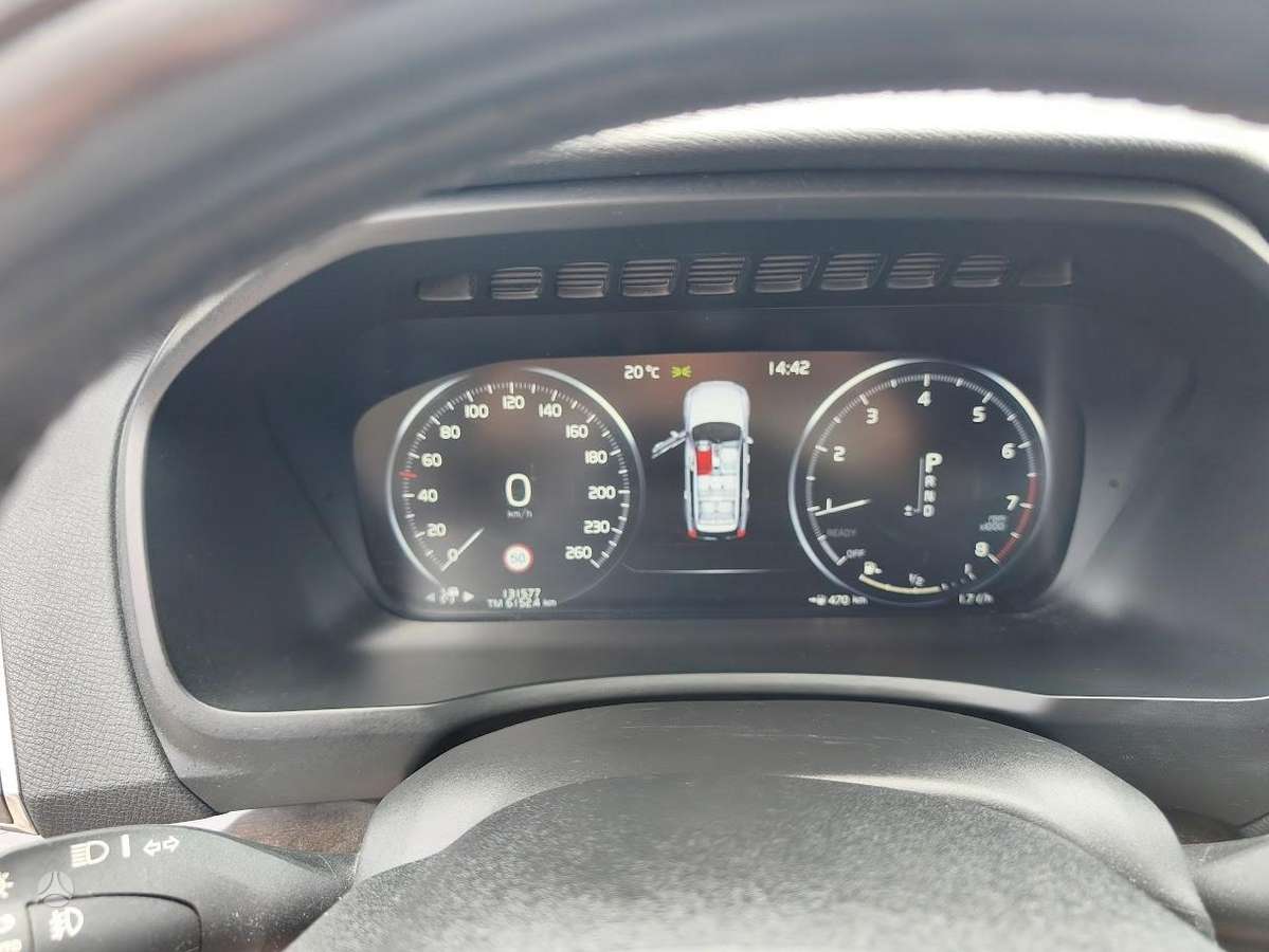 Volvo XC90 - 6