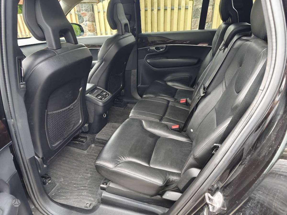 Volvo XC90 - 8