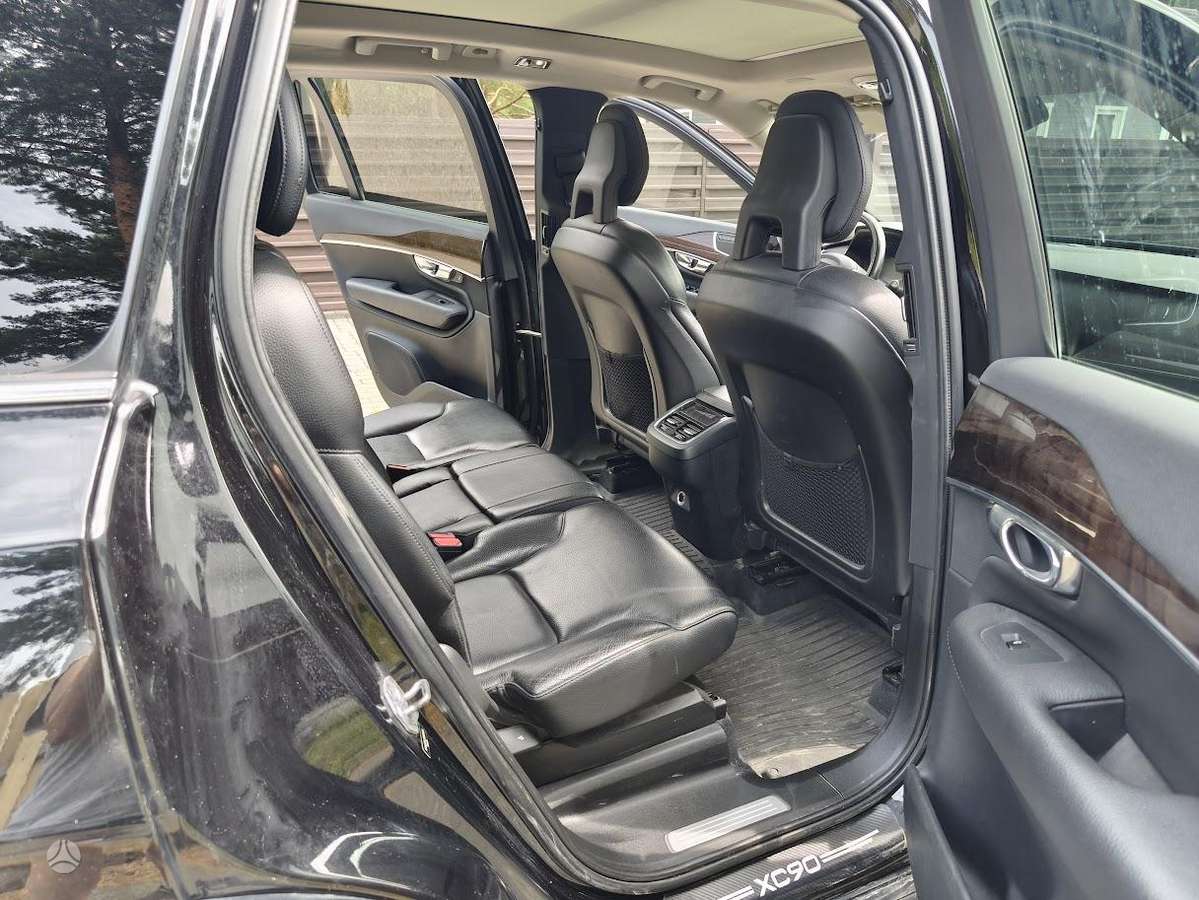 Volvo XC90 - 9