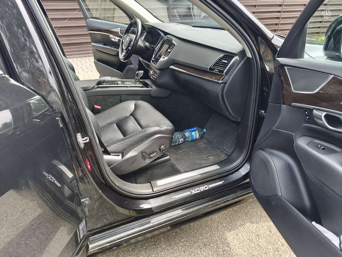 Volvo XC90 - 10