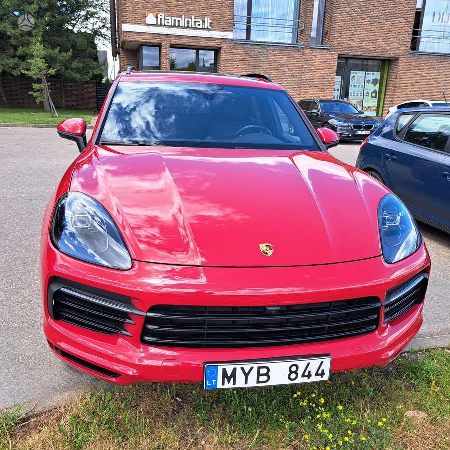Porsche Cayenne - 4