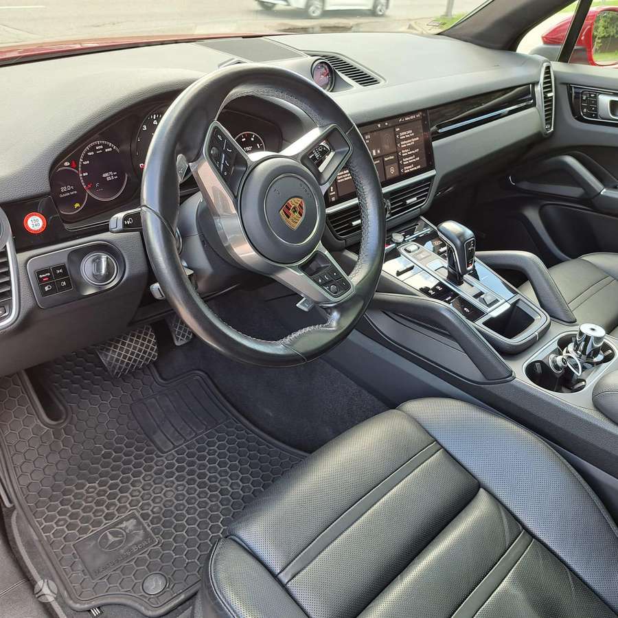Porsche Cayenne - 5