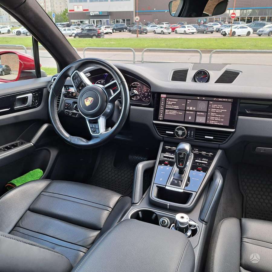 Porsche Cayenne - 7
