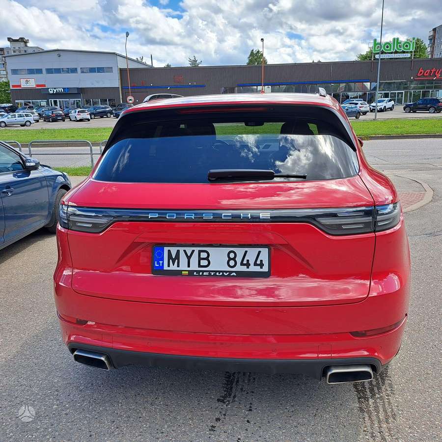 Porsche Cayenne - 9