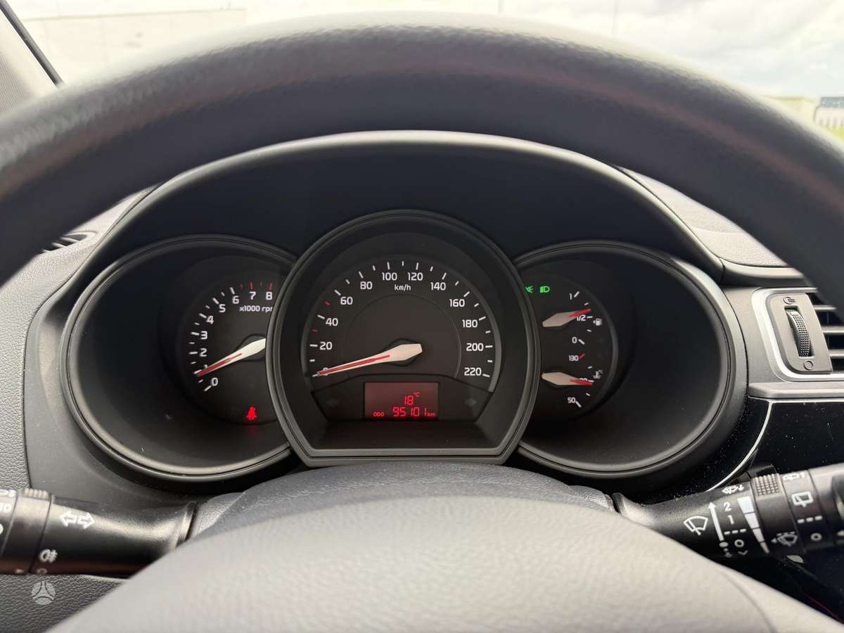 Kia Rio, 1.3 l., hatchback