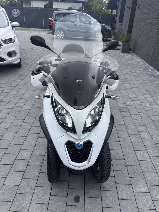 Piaggio MP3 500cc, trikes