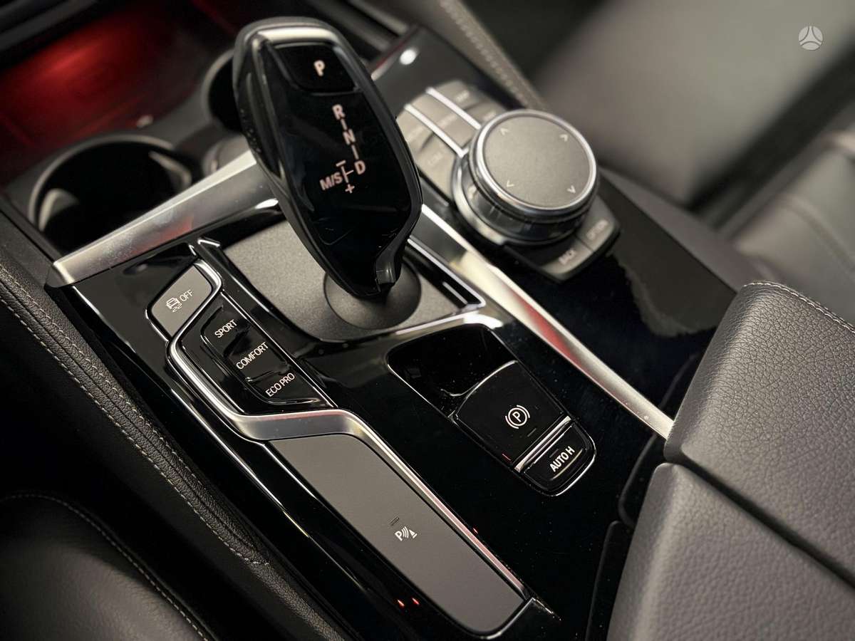 BMW 520, 2.0 l., Седан