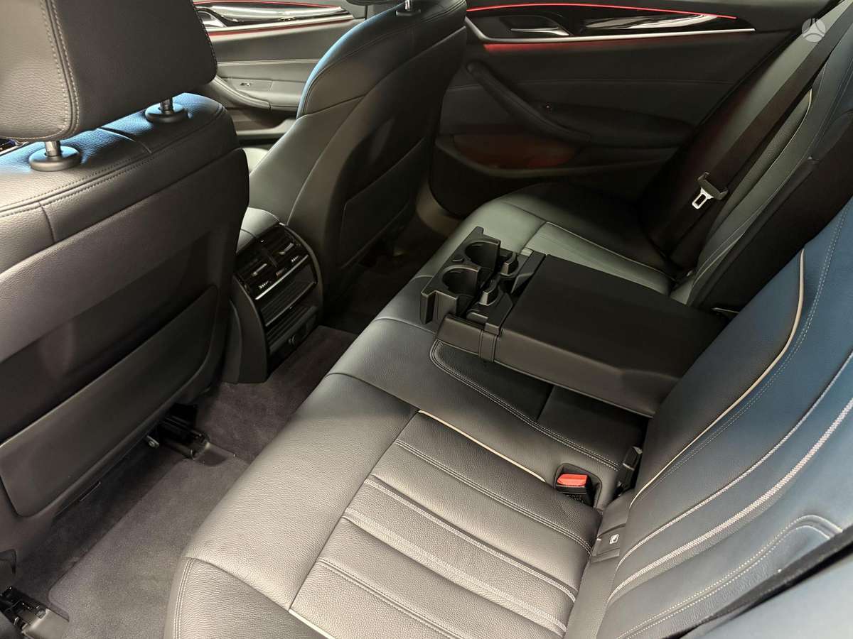 BMW 520, 2.0 l., Седан