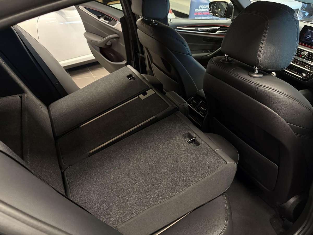 BMW 520, 2.0 l., Седан