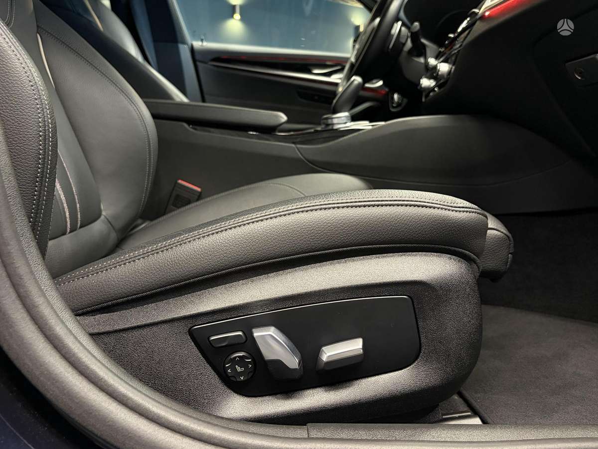 BMW 520, 2.0 l., Седан