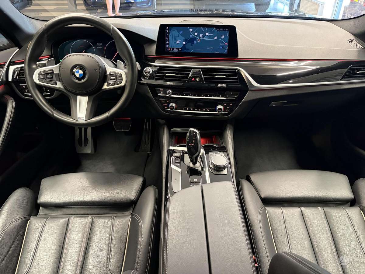 BMW 520, 2.0 l., Седан
