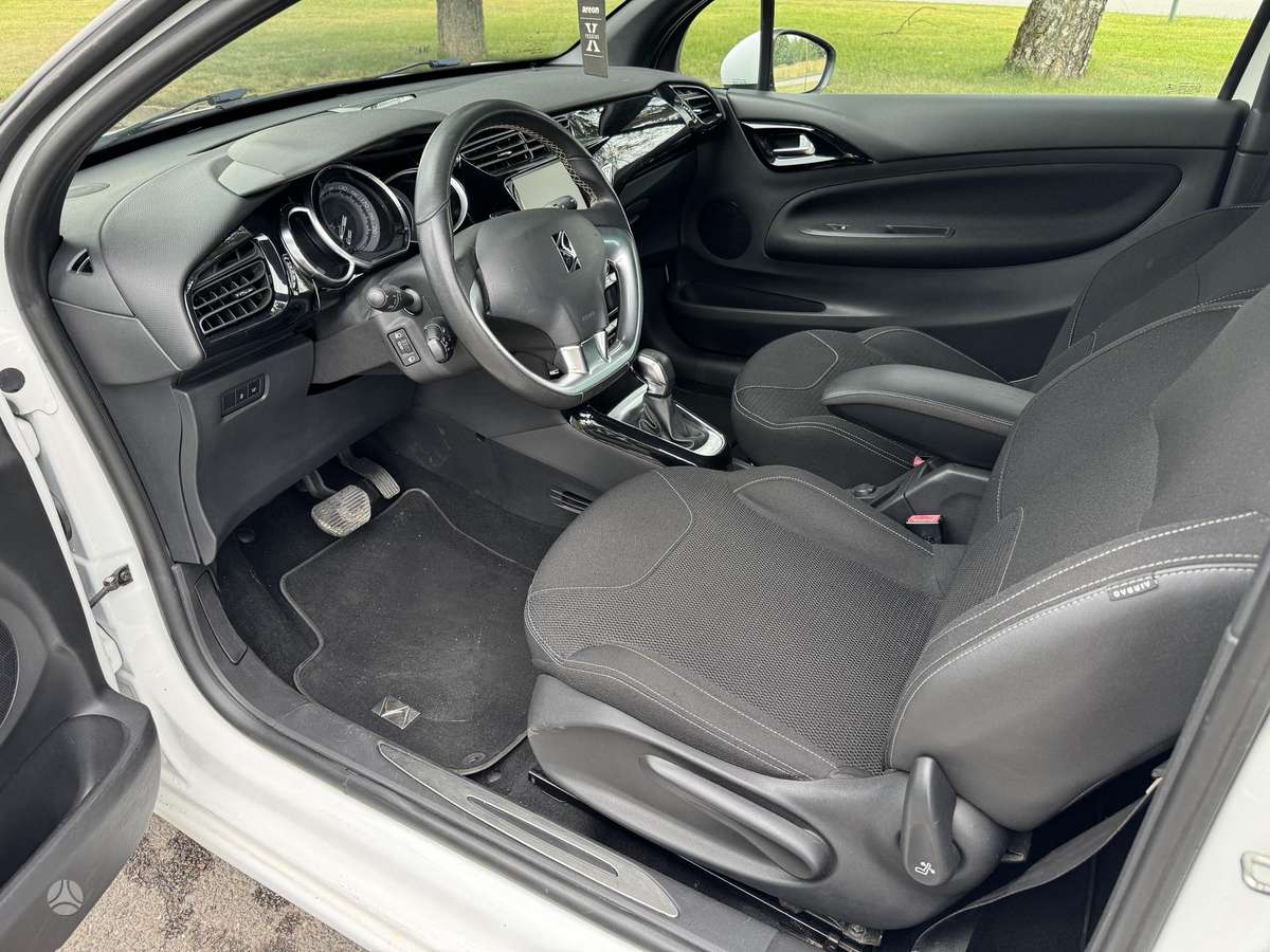 Citroen DS3, 1.2 l., hatchback
