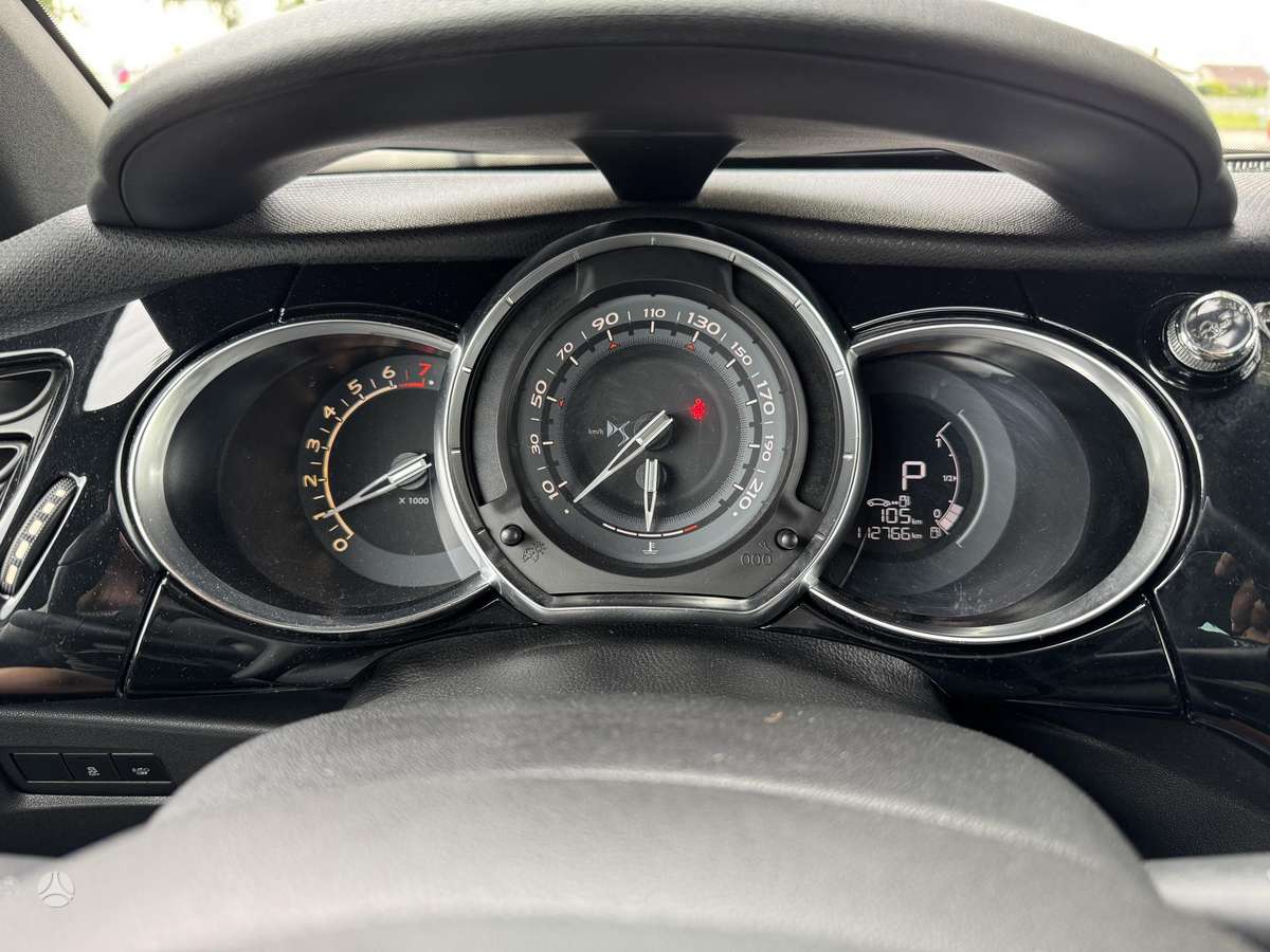Citroen DS3, 1.2 l., Хэтчбек