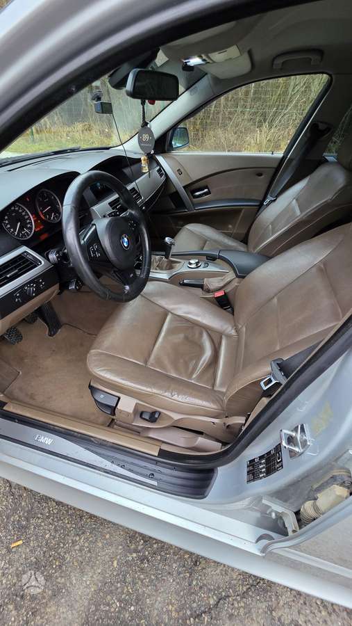 BMW 525, 2.5 l., wagon