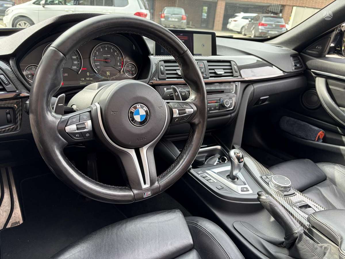 BMW M4, 3.0 l., convertible