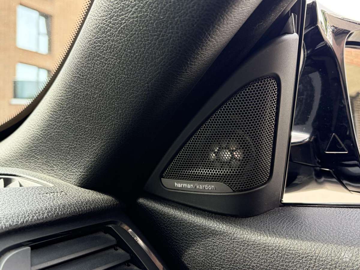 BMW M4, 3.0 l., convertible