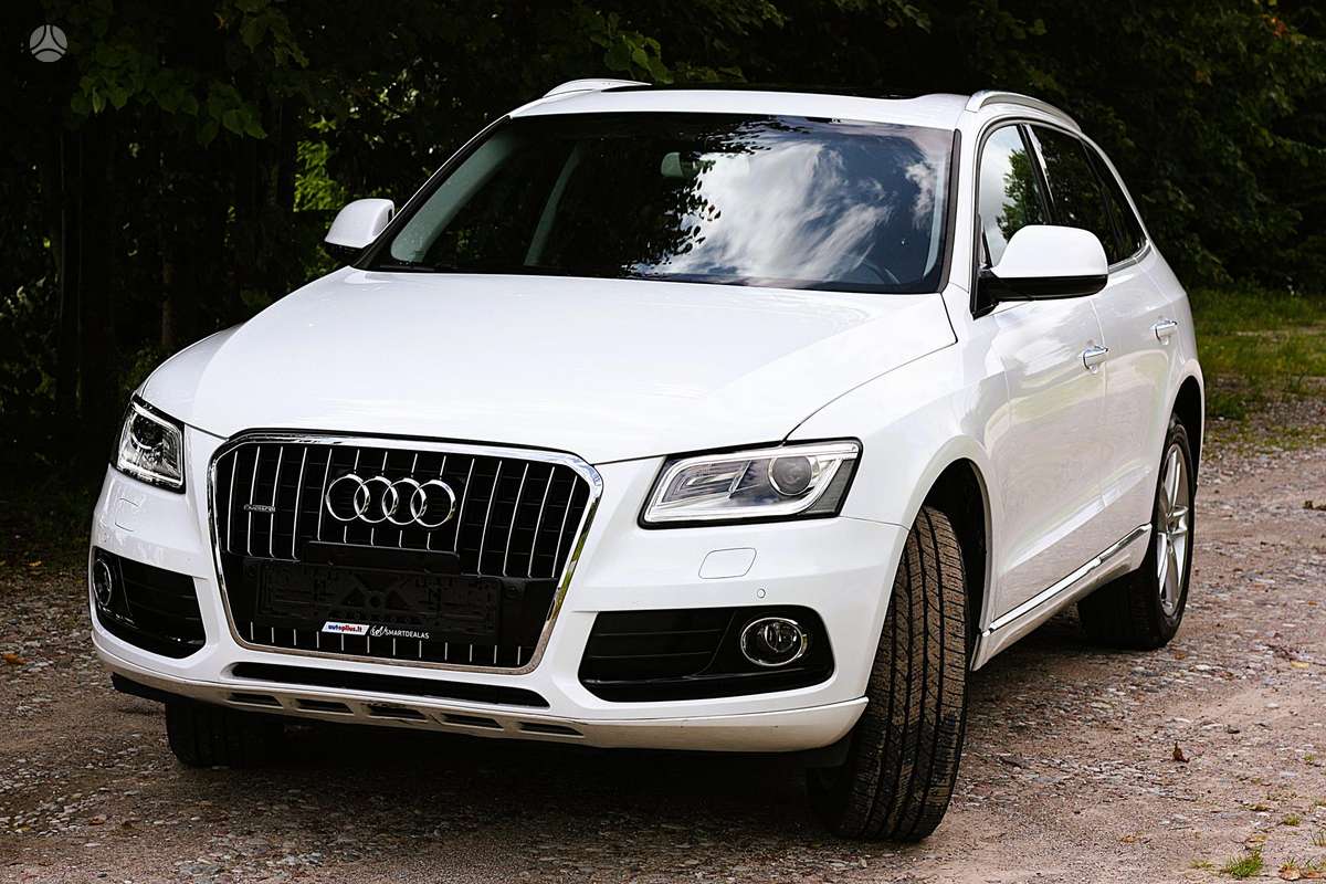 Audi Q5, 2.0 l., off-road / crossover