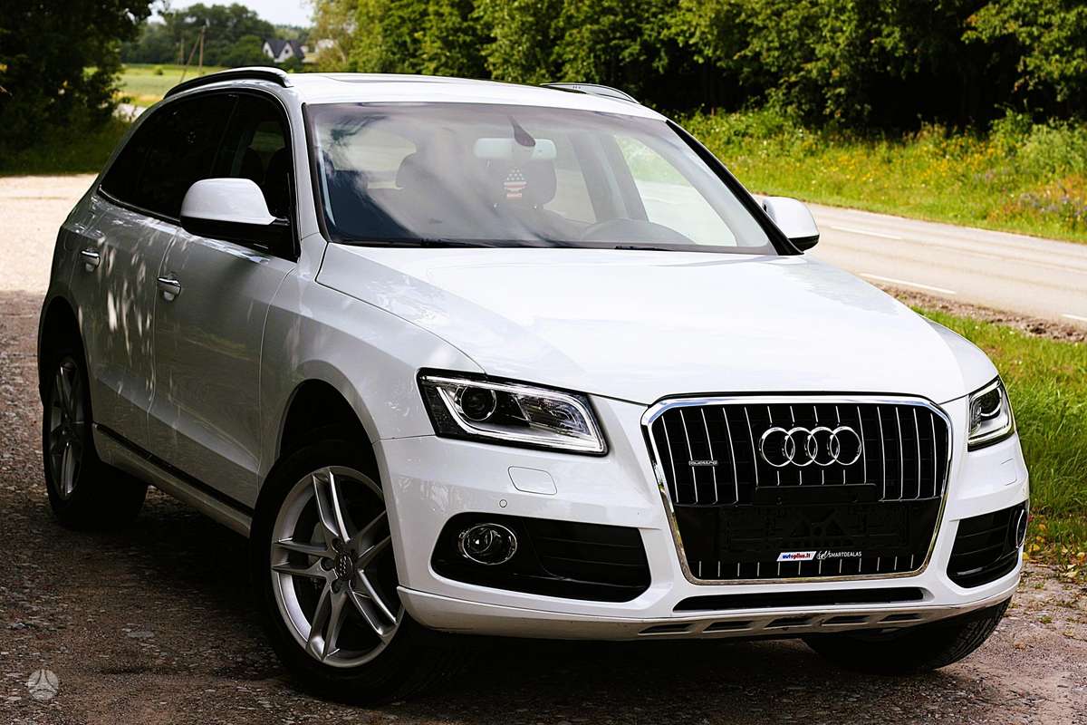 Audi Q5, 2.0 l., off-road / crossover
