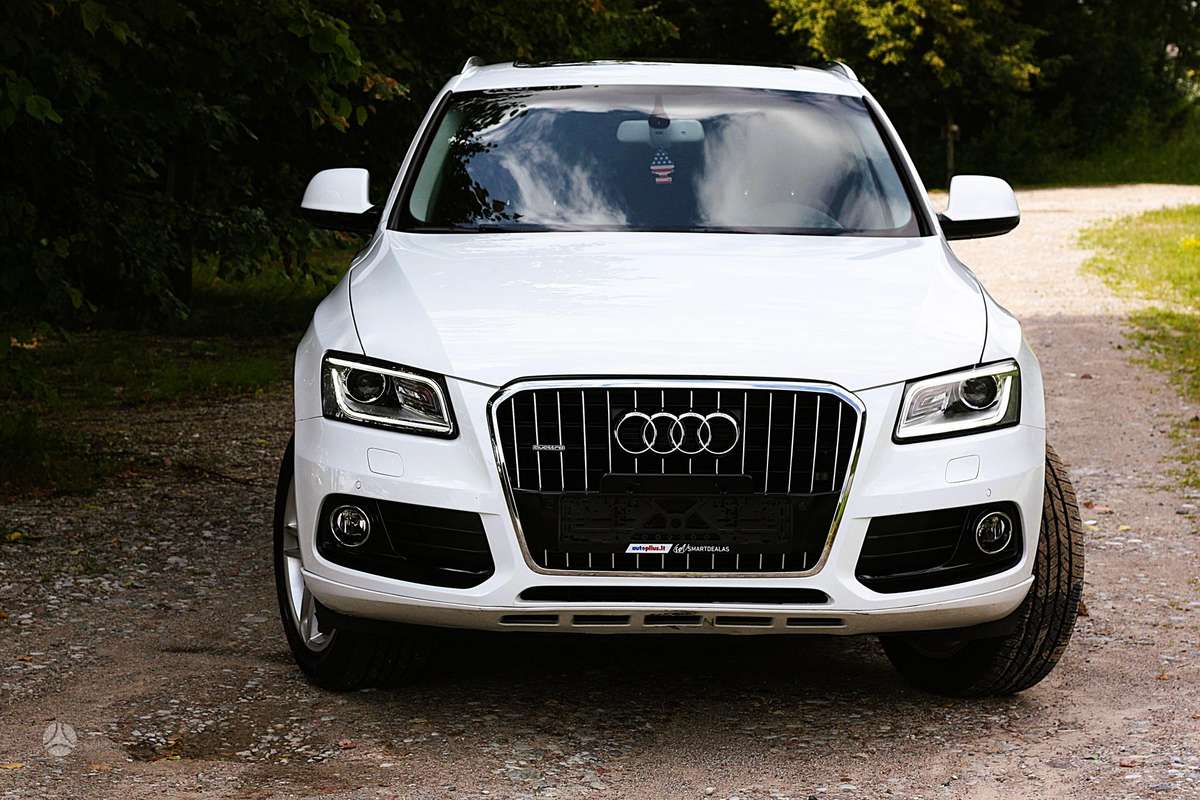 Audi Q5, 2.0 l., off-road / crossover