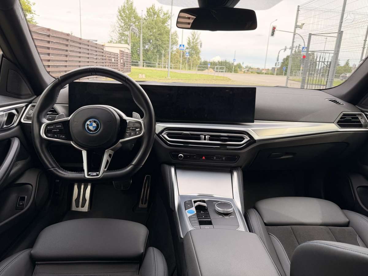 BMW i4, saloon / sedan