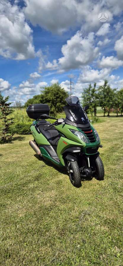 Peugeot Metropolis 400cc, trikes