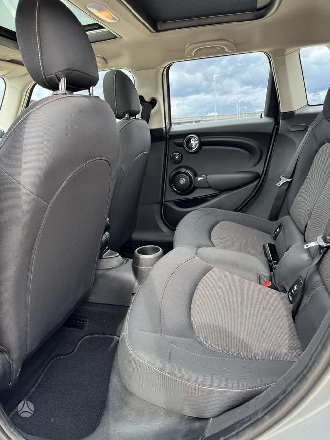 Mini Cooper, 1.2 l., hatchback