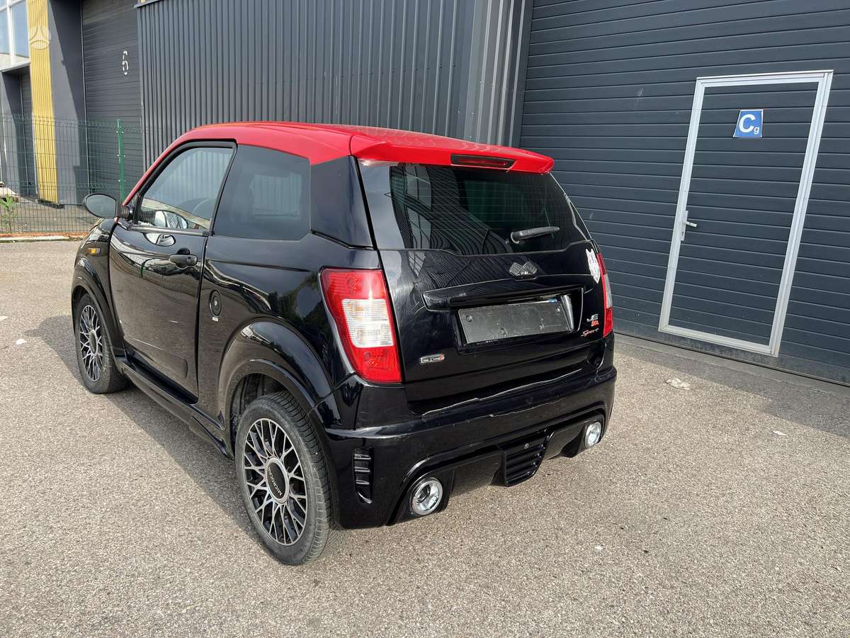 Ligier JS50, 0.5 l., hatchback