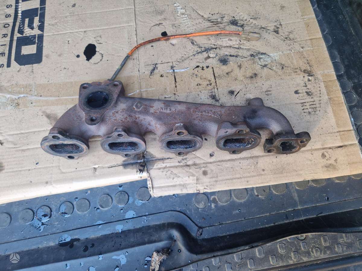 Opel Vivaro engine parts