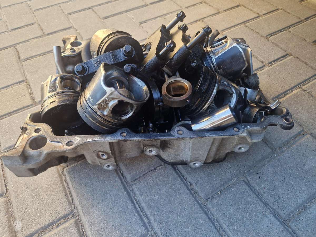 Opel Vivaro variklio detalės