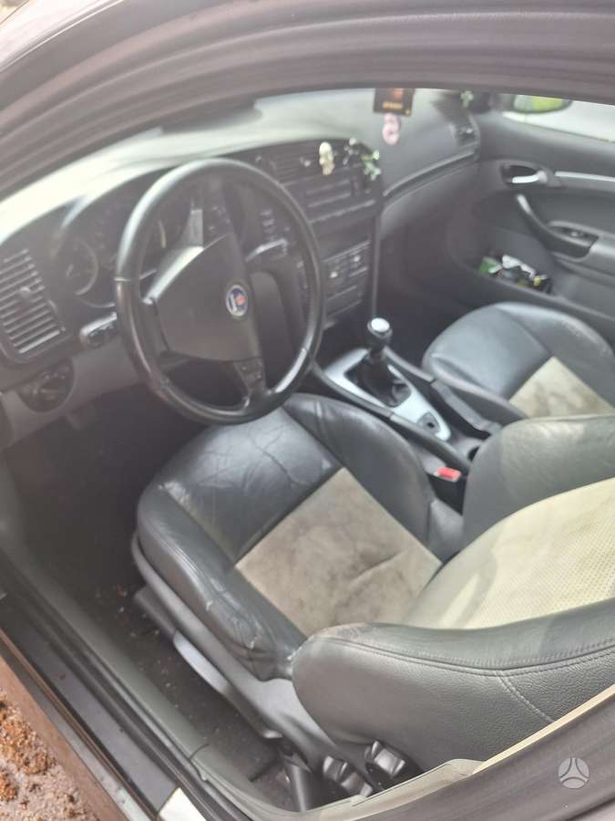 Saab 9-3, 1.9 l., Седан