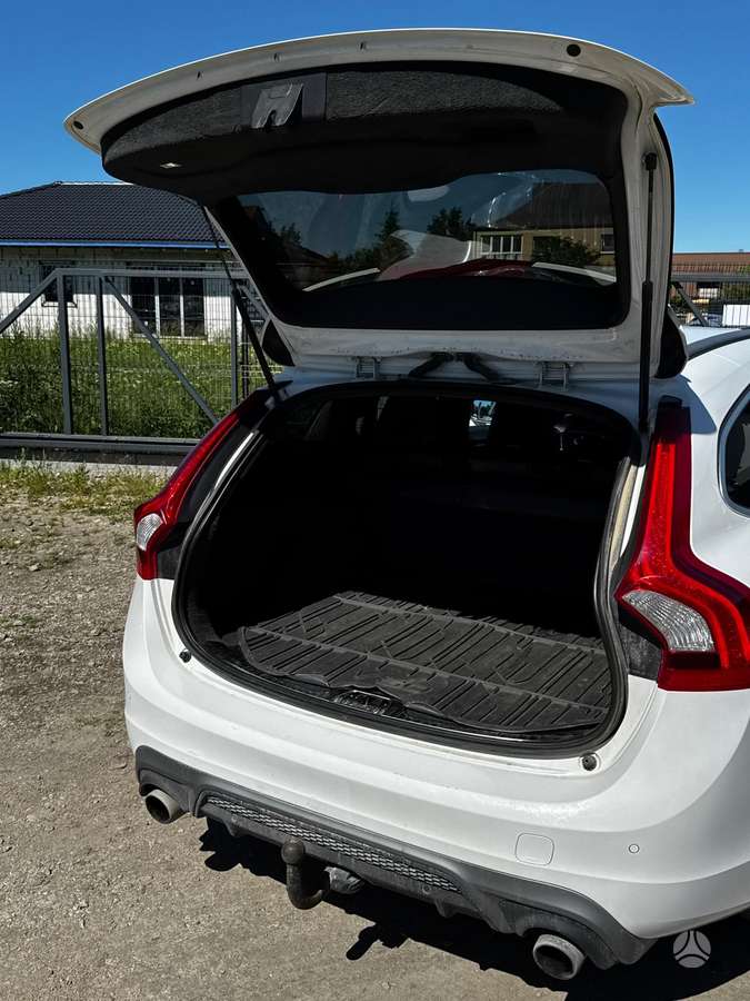 Volvo V60, 2.0 l., Универсал