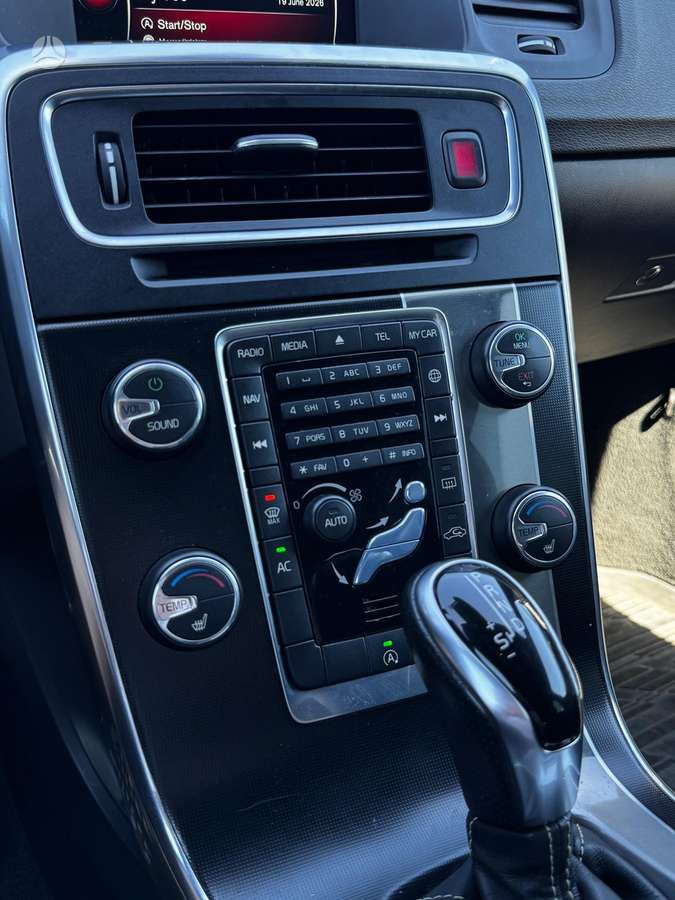 Volvo V60, 2.0 l., Универсал