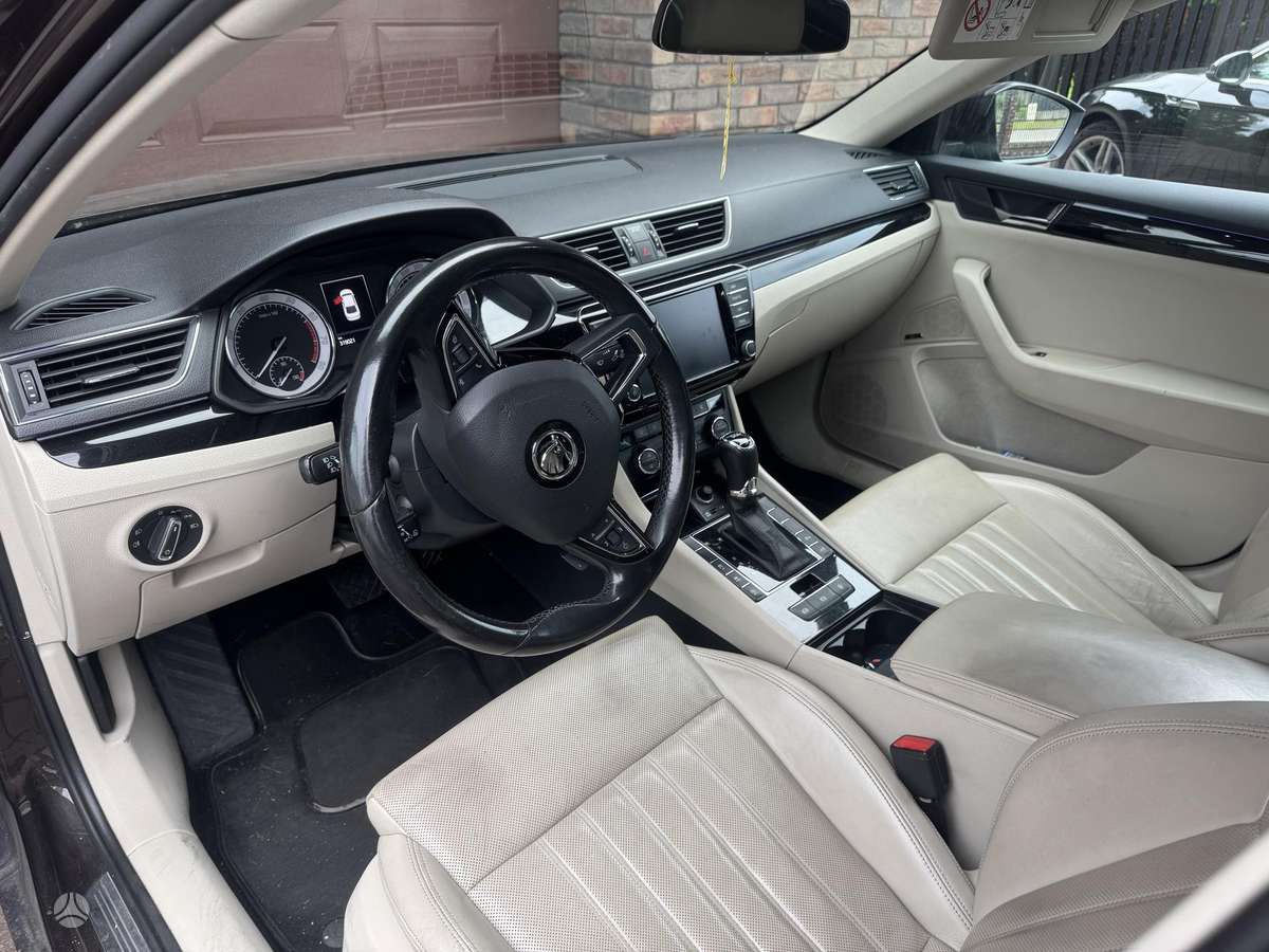 Skoda Superb, 2.0 l., Хэтчбек