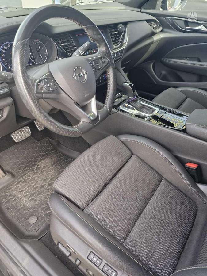 Opel Insignia, 2.0 l., Хэтчбек