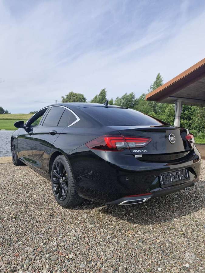 Opel Insignia, 2.0 l., Хэтчбек