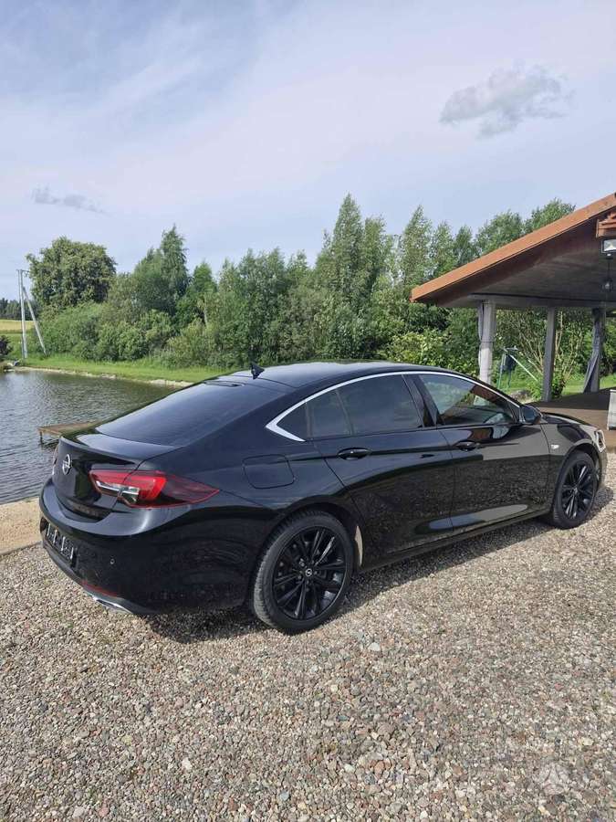 Opel Insignia, 2.0 l., hatchback