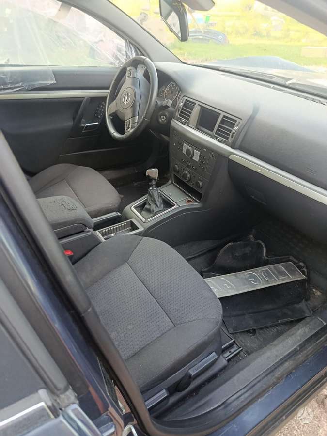 Opel Vectra Daužta kairė pusė