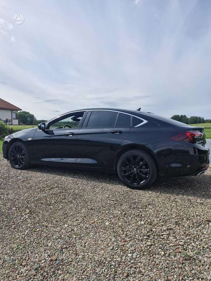 Opel Insignia, 2.0 l., Хэтчбек