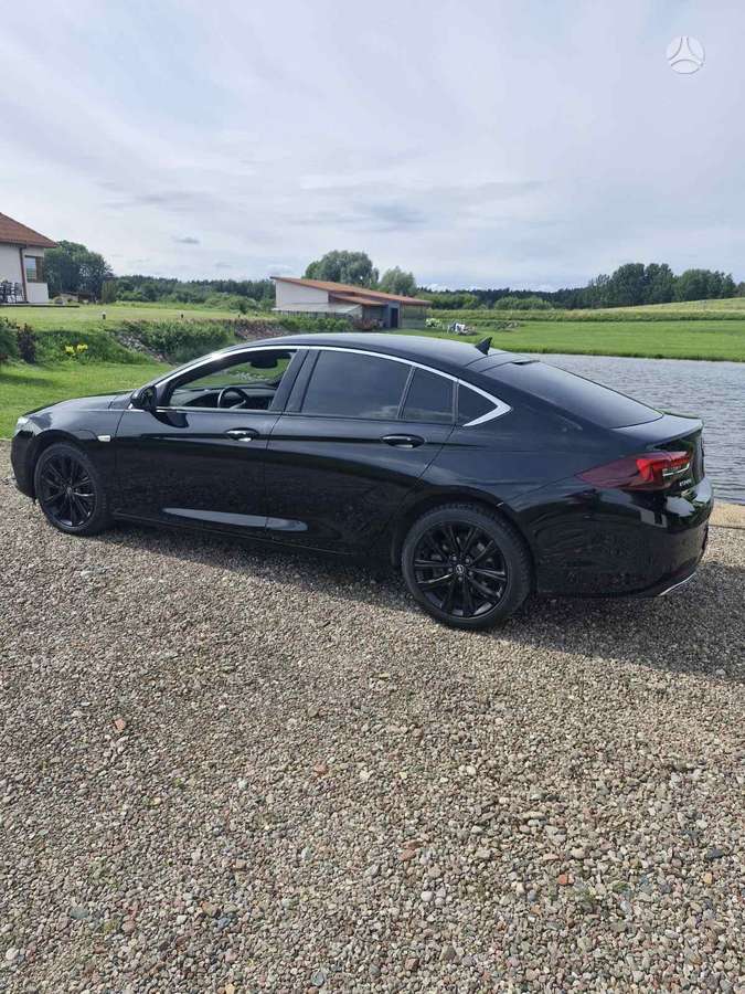 Opel Insignia, 2.0 l., hatchback