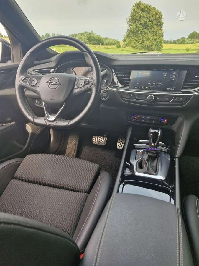 Opel Insignia, 2.0 l., Хэтчбек