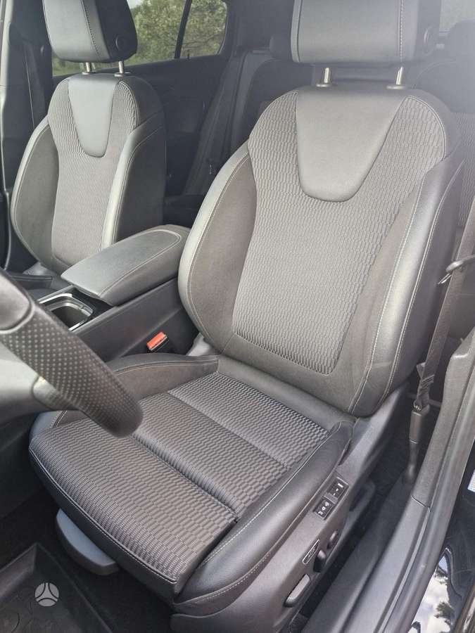 Opel Insignia, 2.0 l., Хэтчбек
