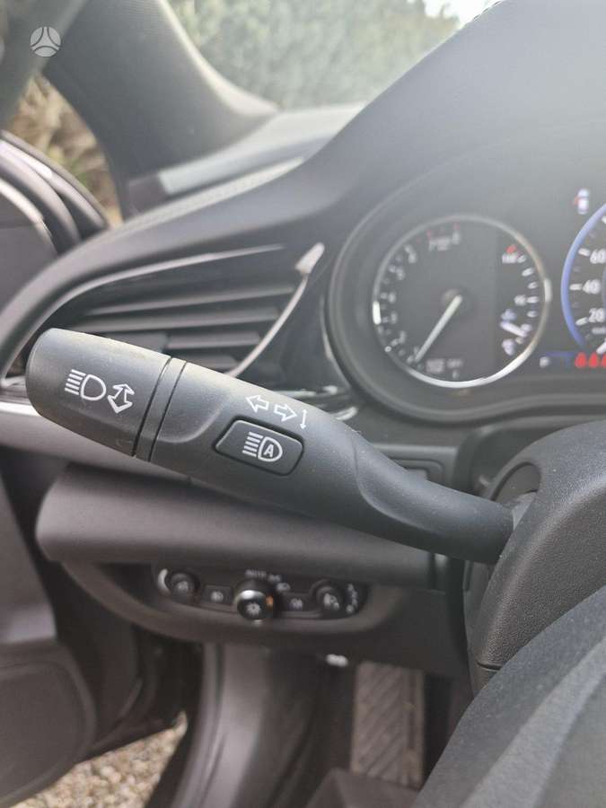 Opel Insignia, 2.0 l., Хэтчбек