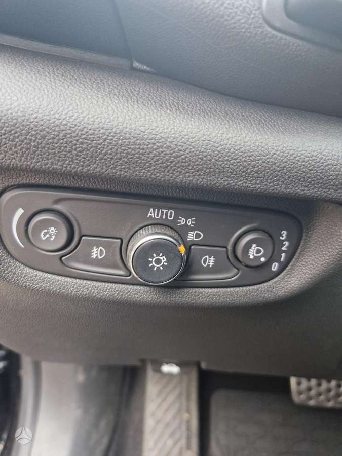Opel Insignia, 2.0 l., Хэтчбек